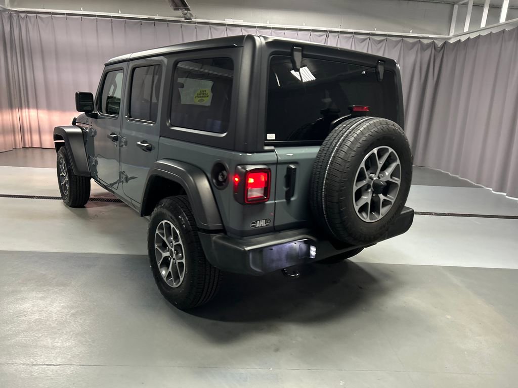 Used 2024 Jeep Wrangler Unlimited Sport AWD/4WD image 5