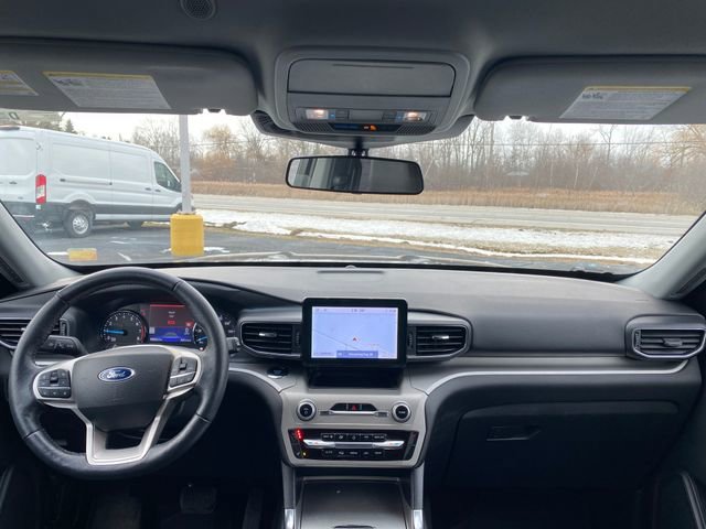 Used 2022 Ford Explorer XLT w/ Equipment Group 202A image 19