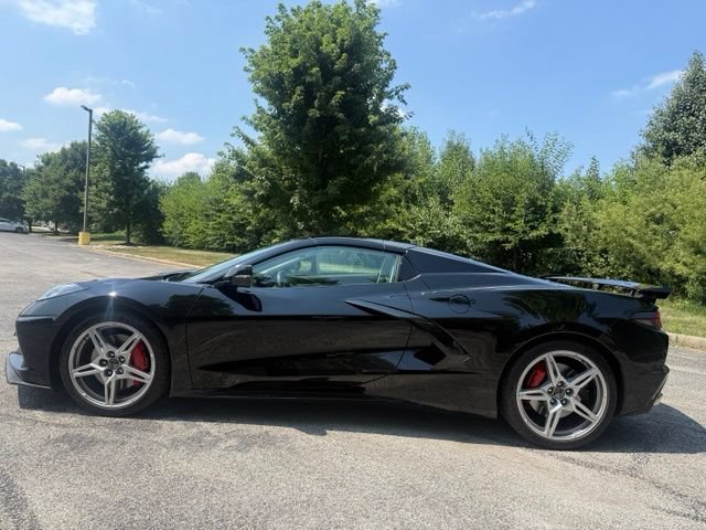 Used 2025 Chevrolet Corvette Stingray Premium Conv w/ Z51 Performance Package RWD image 13