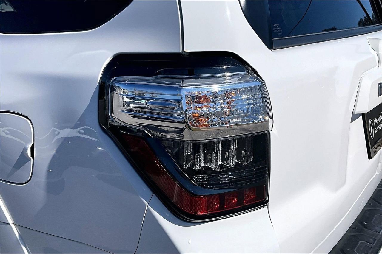 Used 2018 Toyota 4Runner SR5 image 20