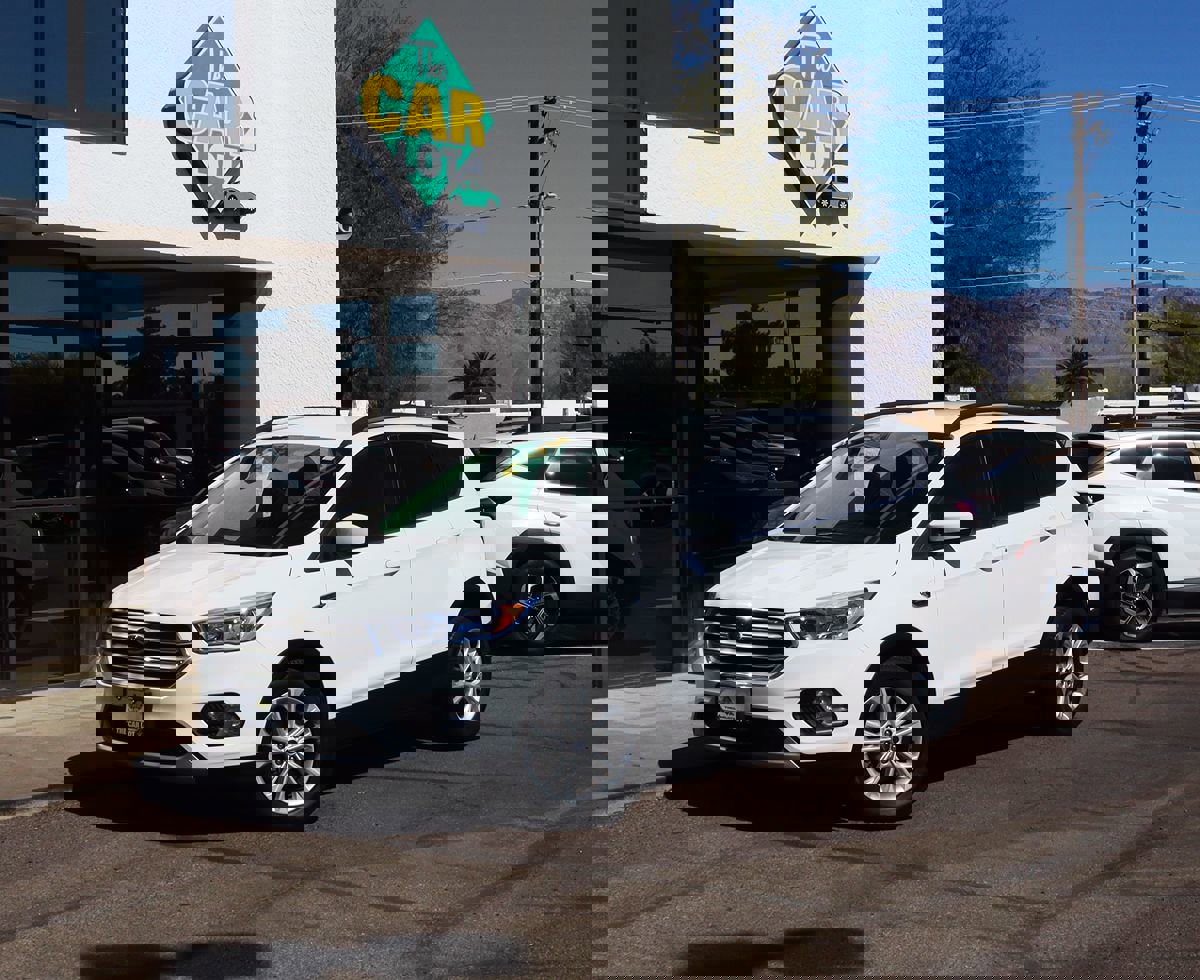 Used 2018 Ford Escape SE image 2