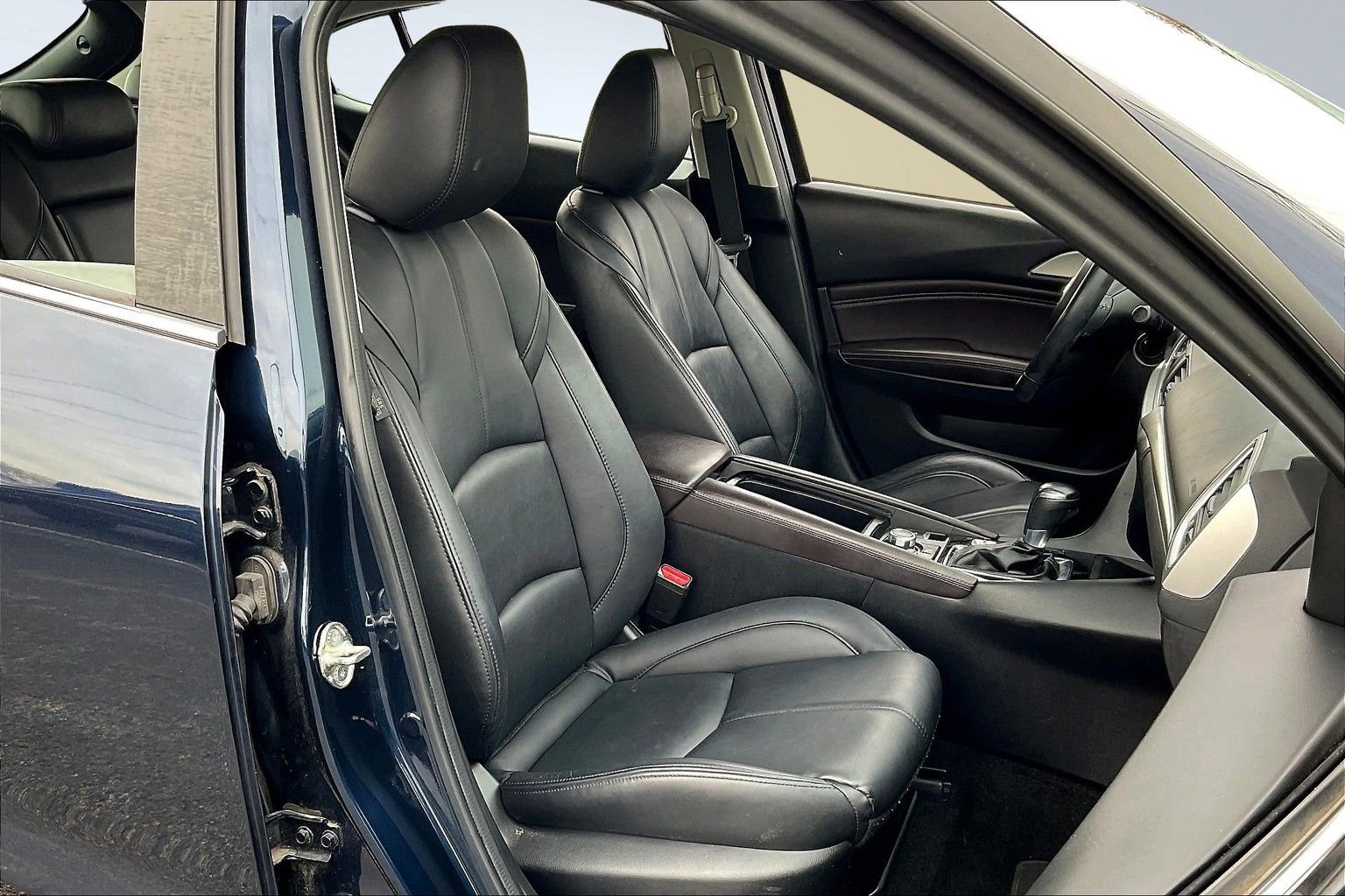 Used 2017 MAZDA MAZDA3 Touring image 7