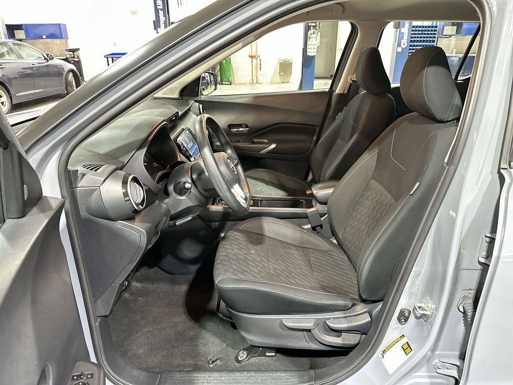 Used 2023 Nissan Kicks SV image 13