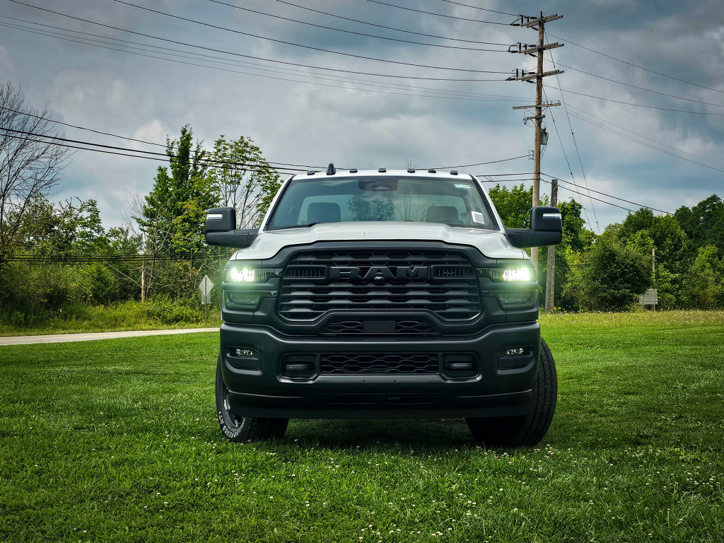 New 2026 RAM 3500 Tradesman AWD/4WD image 10