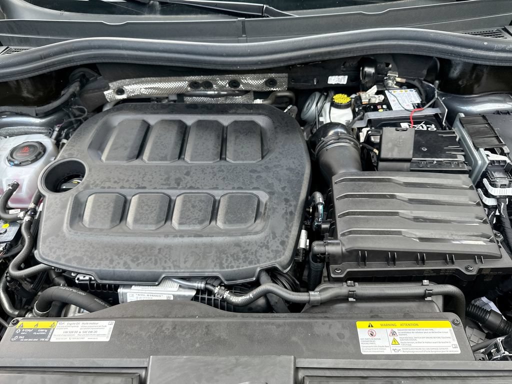 Used 2025 Volkswagen Tiguan SE R-Line AWD/4WD image 18