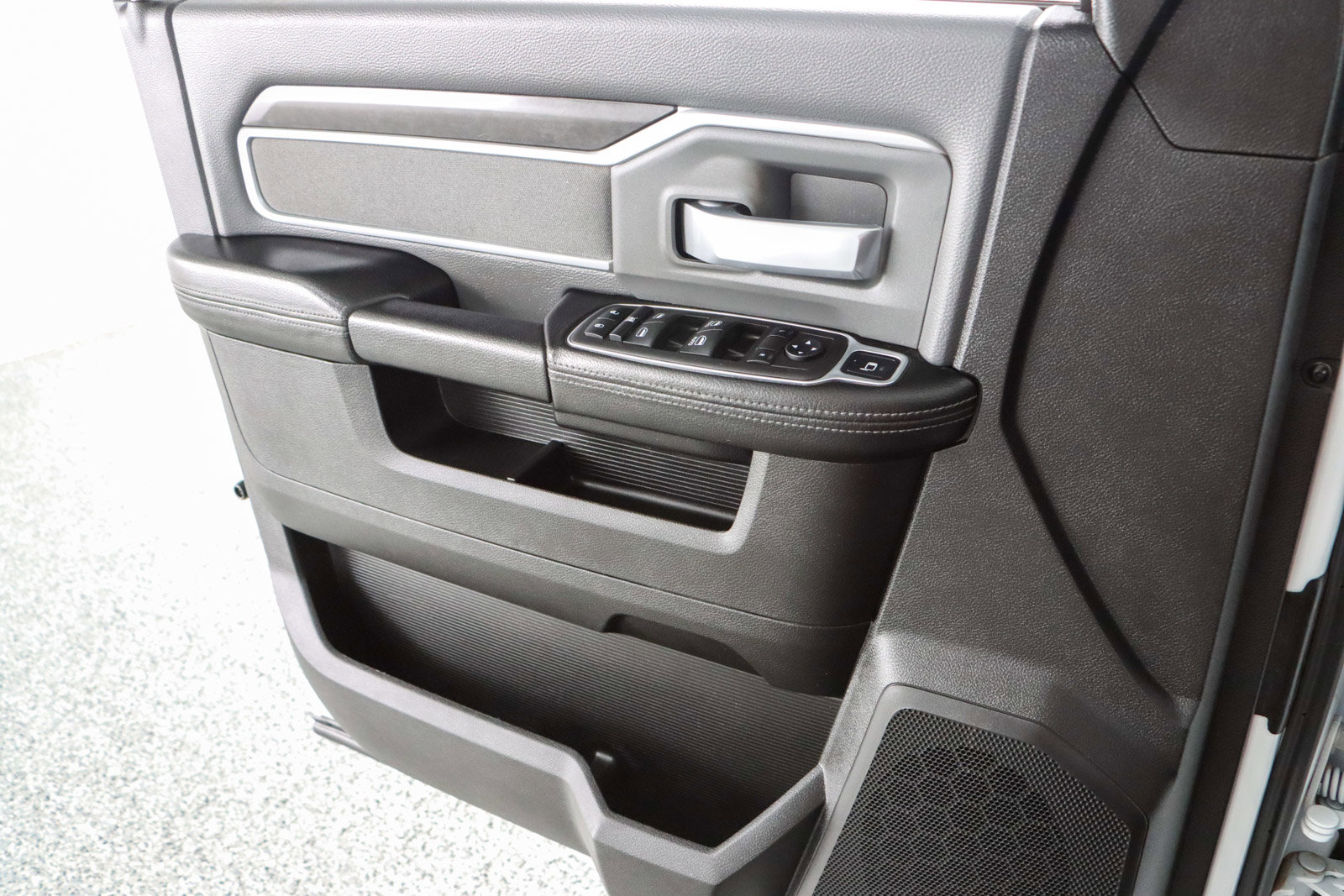 Used 2023 RAM 2500 Big Horn w/ Cold Weather Group image 22