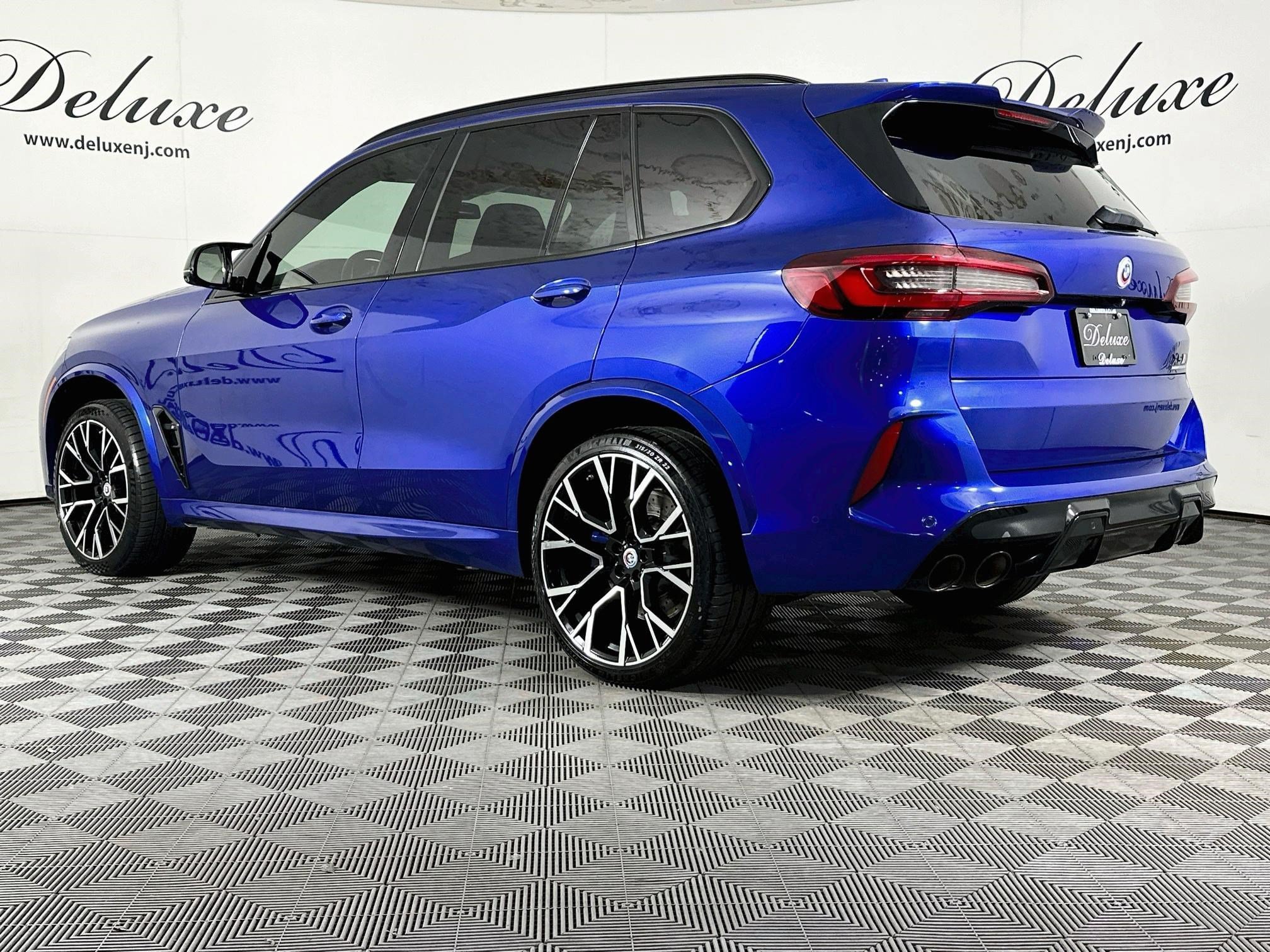 Used 2023 BMW X5 M w/ Competition Package AWD/4WD image 4