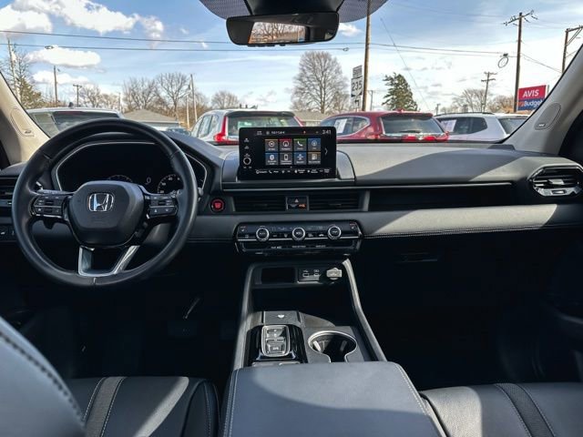 Used 2023 Honda Pilot Touring image 22