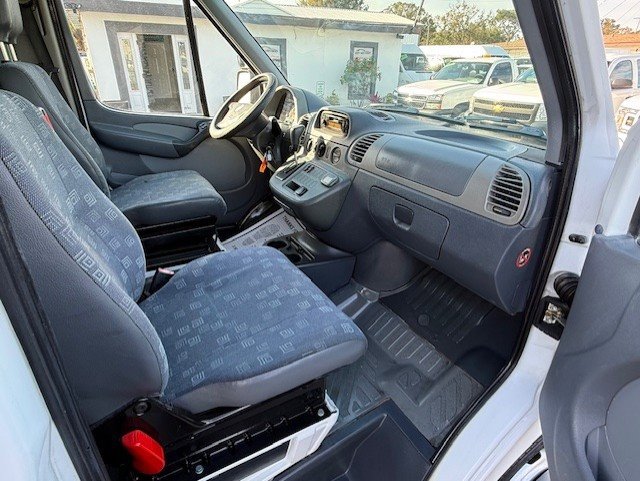 Used 2004 Dodge Sprinter 3500 w/ PWR Convenience Group image 20