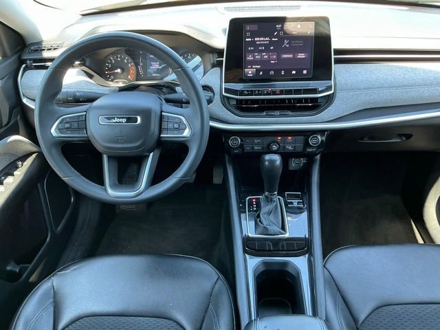 Used 2022 Jeep Compass Latitude FWD image 14