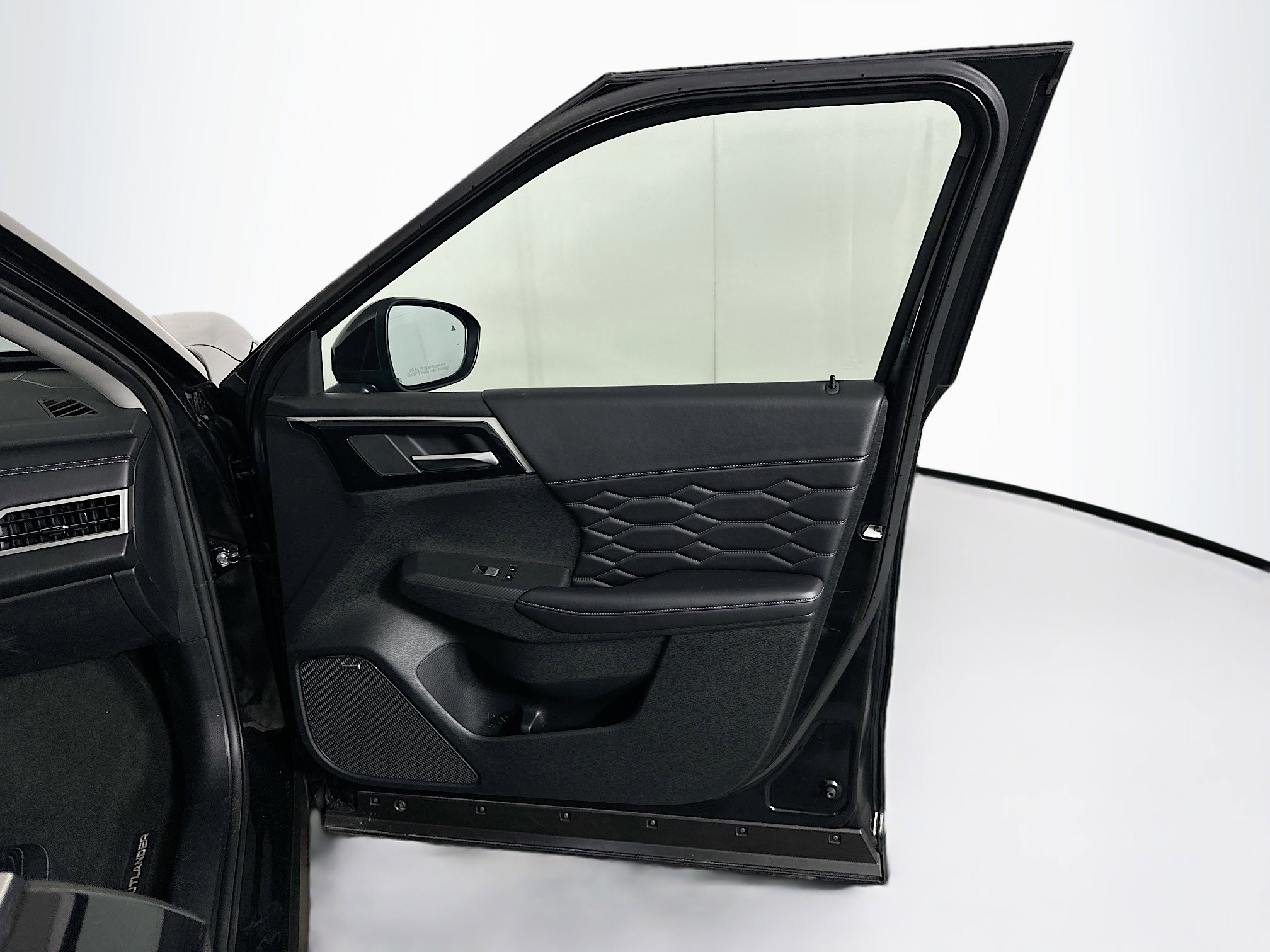 Used 2025 Mitsubishi Outlander SEL FWD image 35
