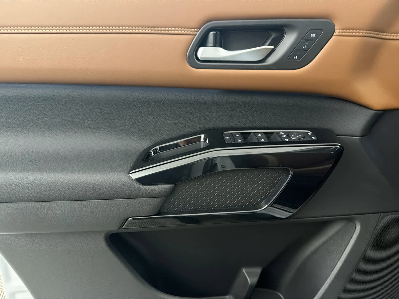 New 2026 Nissan Pathfinder Platinum w/ Cargo Package image 23