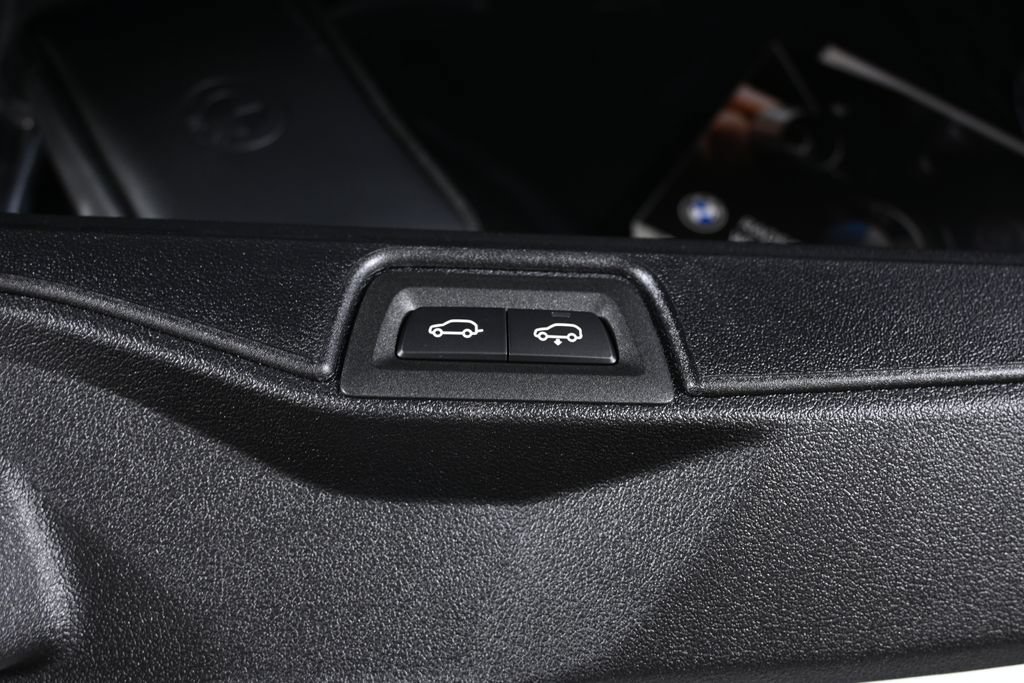 Used 2027 BMW X7 xDrive40i AWD/4WD image 40