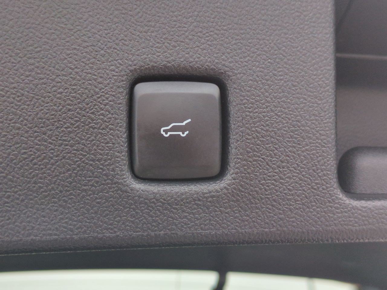 Used 2025 Ford Escape ST-Line Select AWD/4WD image 33
