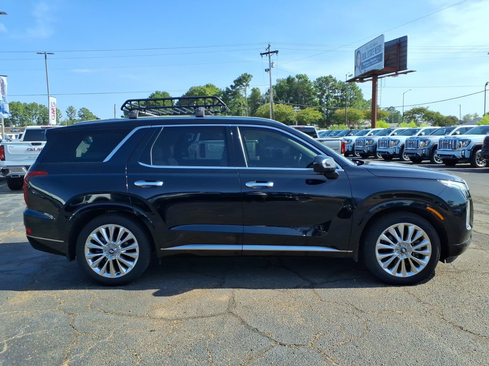 Used 2020 Hyundai Palisade Limited FWD image 3