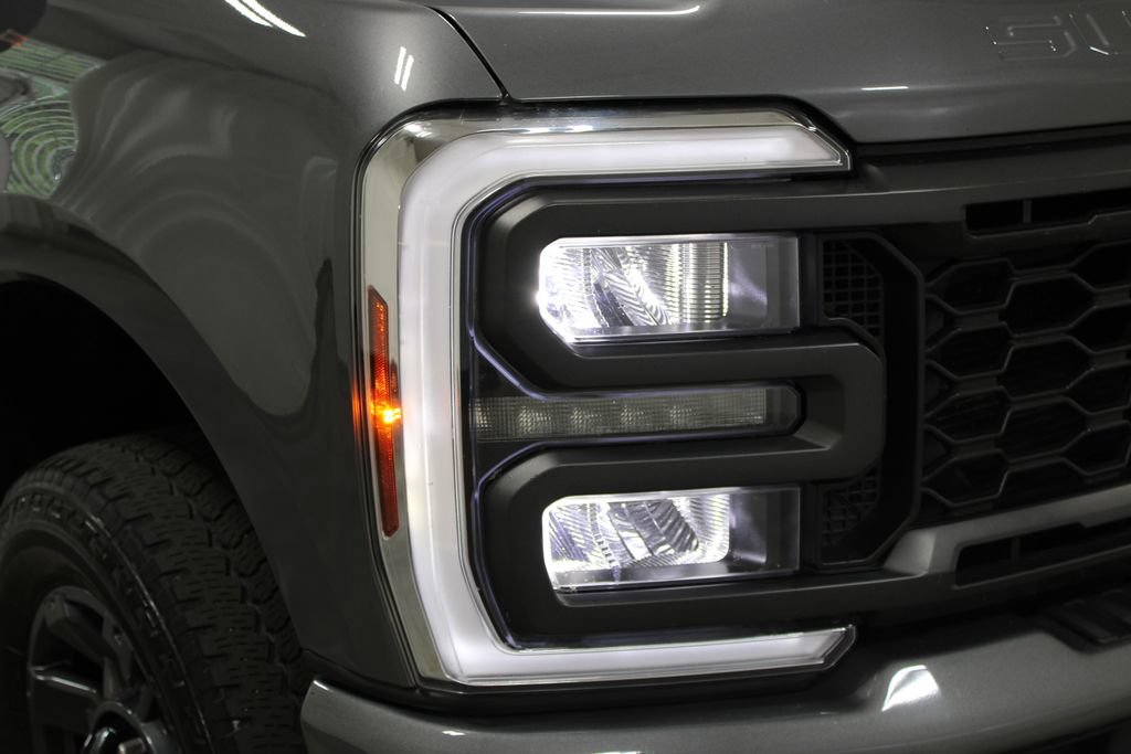 Used 2024 Ford F350 Lariat w/ Sport Appearance Package AWD/4WD image 12