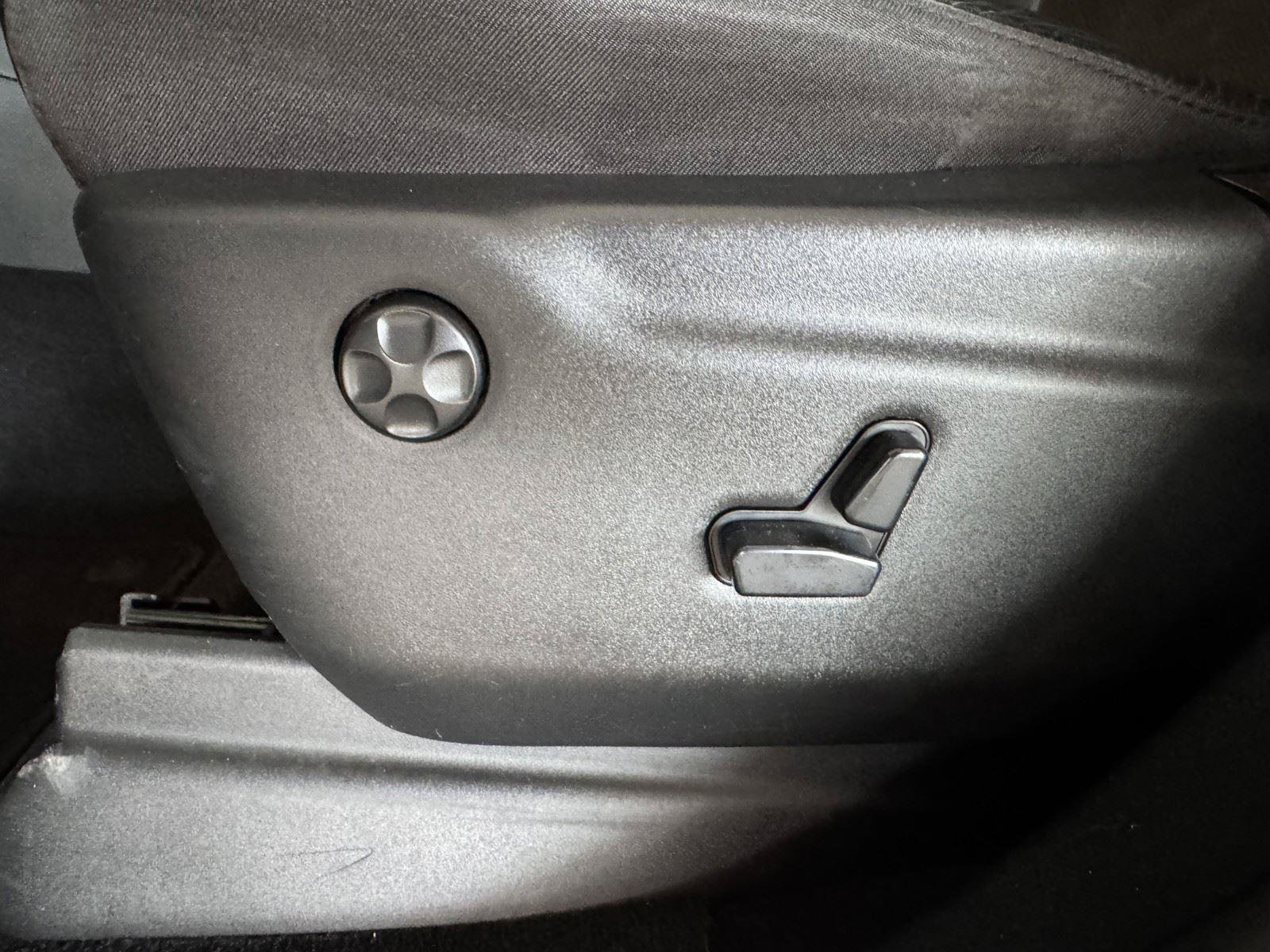Used 2020 Dodge Durango R/T RWD image 30