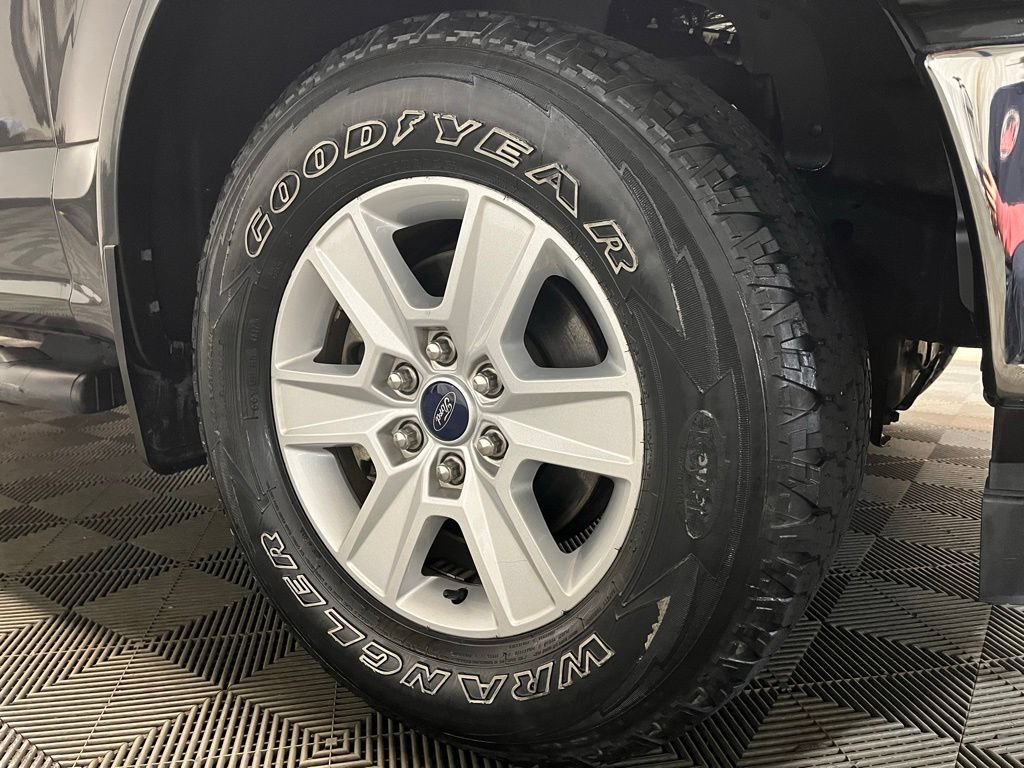 Used 2018 Ford F150 Lariat w/ Heavy-Duty Payload Package AWD/4WD image 3