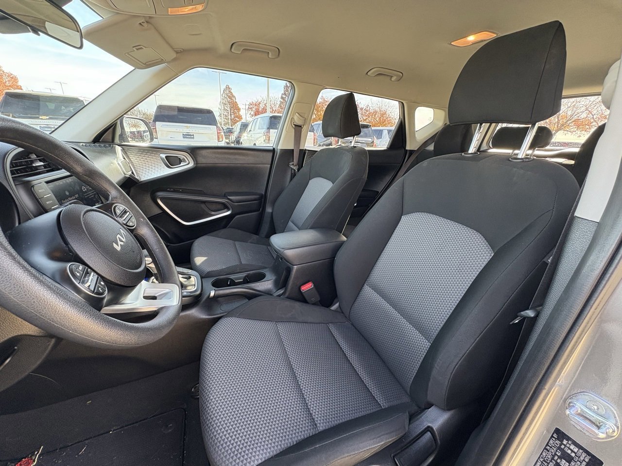 Used 2023 Kia Soul LX image 6