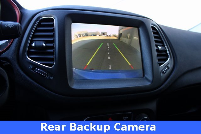 Used 2019 Jeep Compass Trailhawk image 3