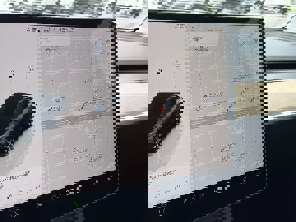 Used 2024 Tesla Model Y Long Range AWD/4WD image 16