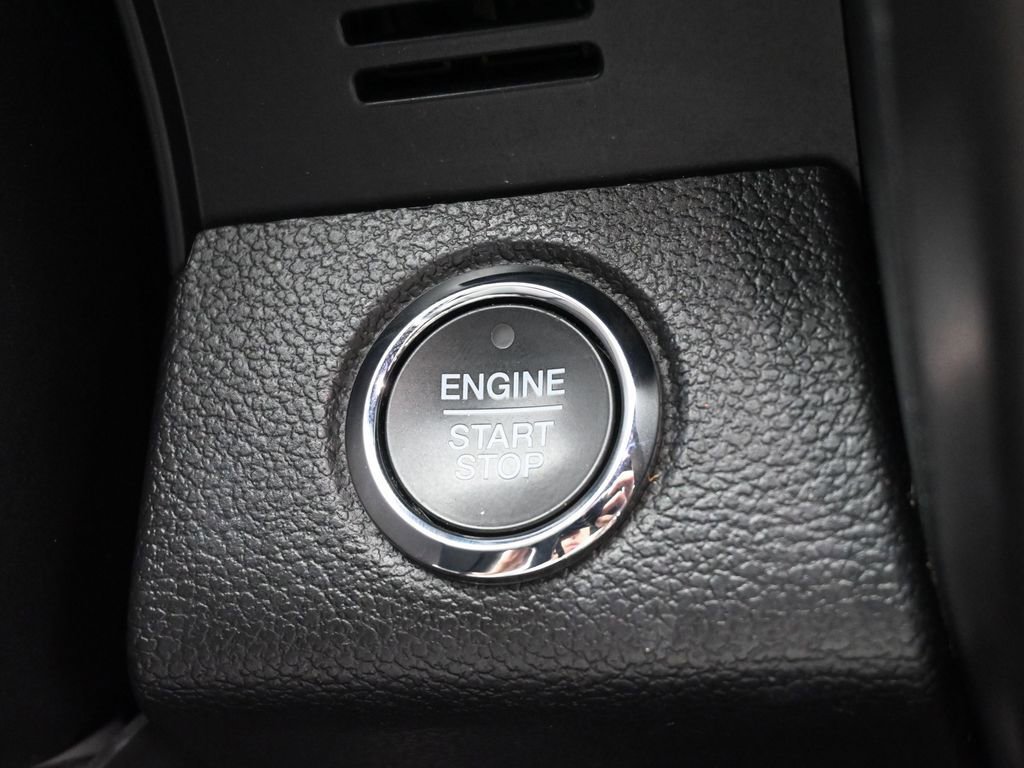 Used 2020 Ford Expedition Limited image 27