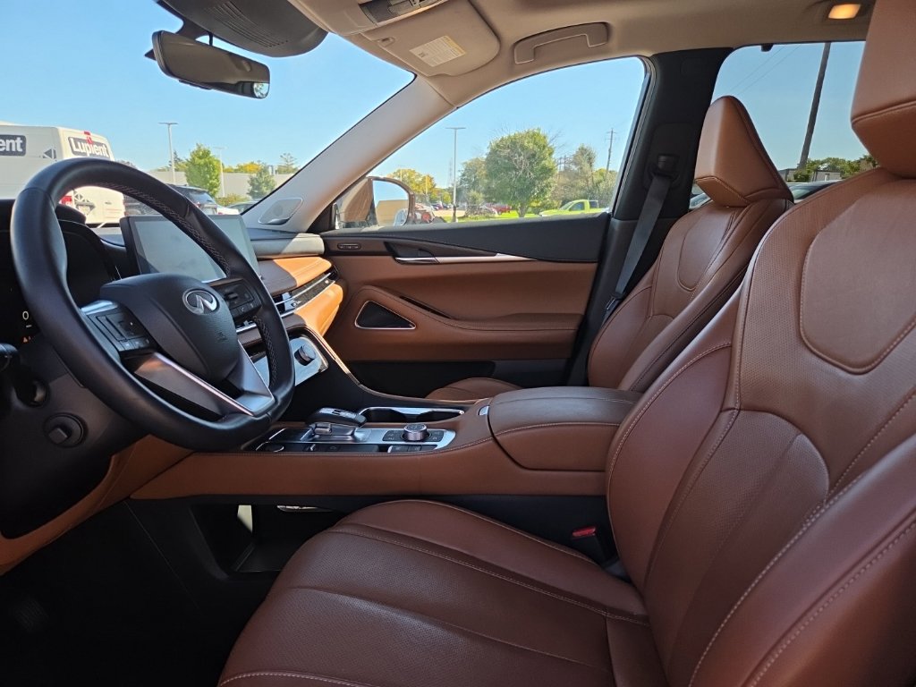 Certified 2023 INFINITI QX60 Sensory w/ Cargo Package AWD/4WD image 2