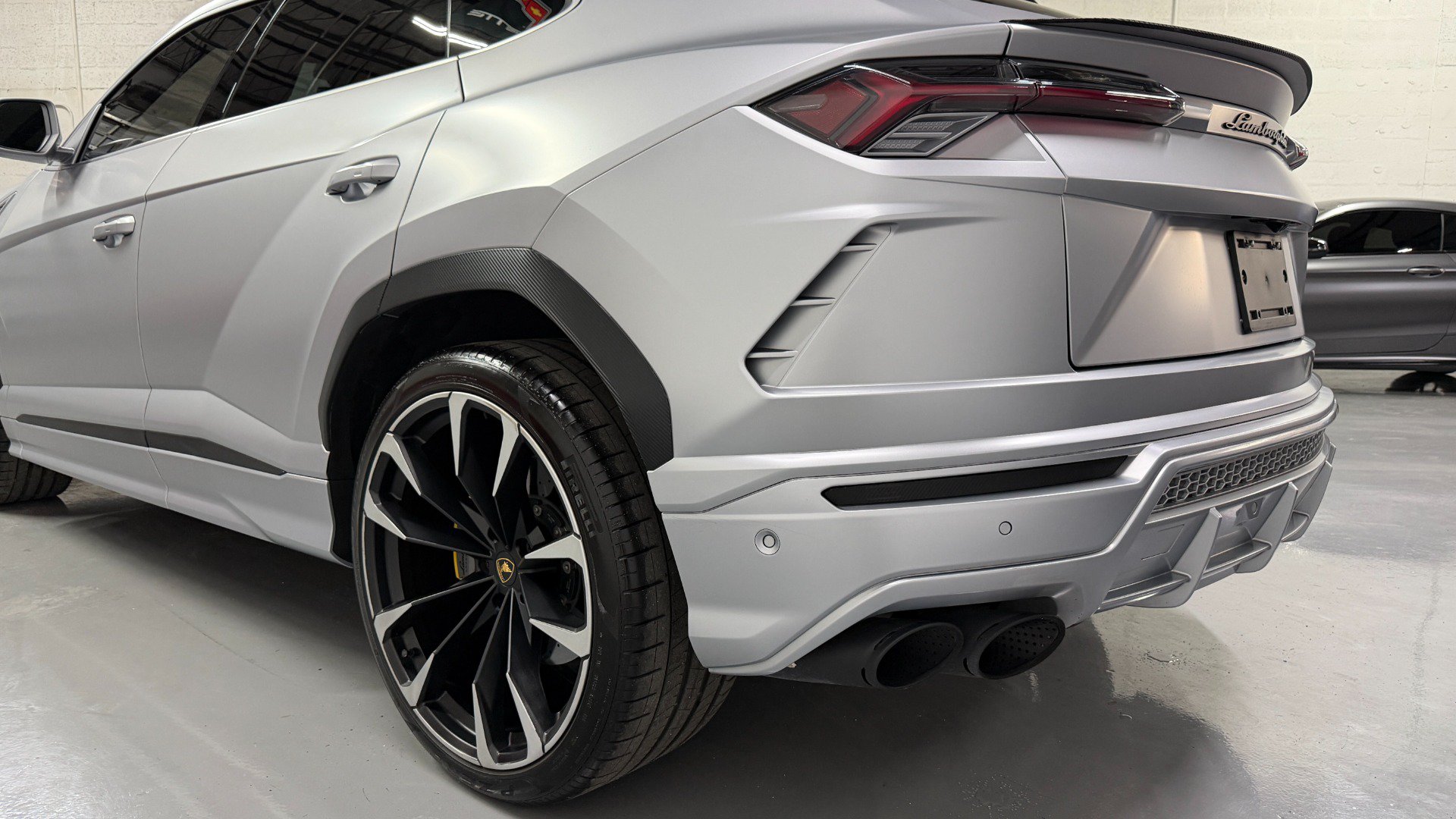Used 2022 Lamborghini Urus AWD/4WD image 20