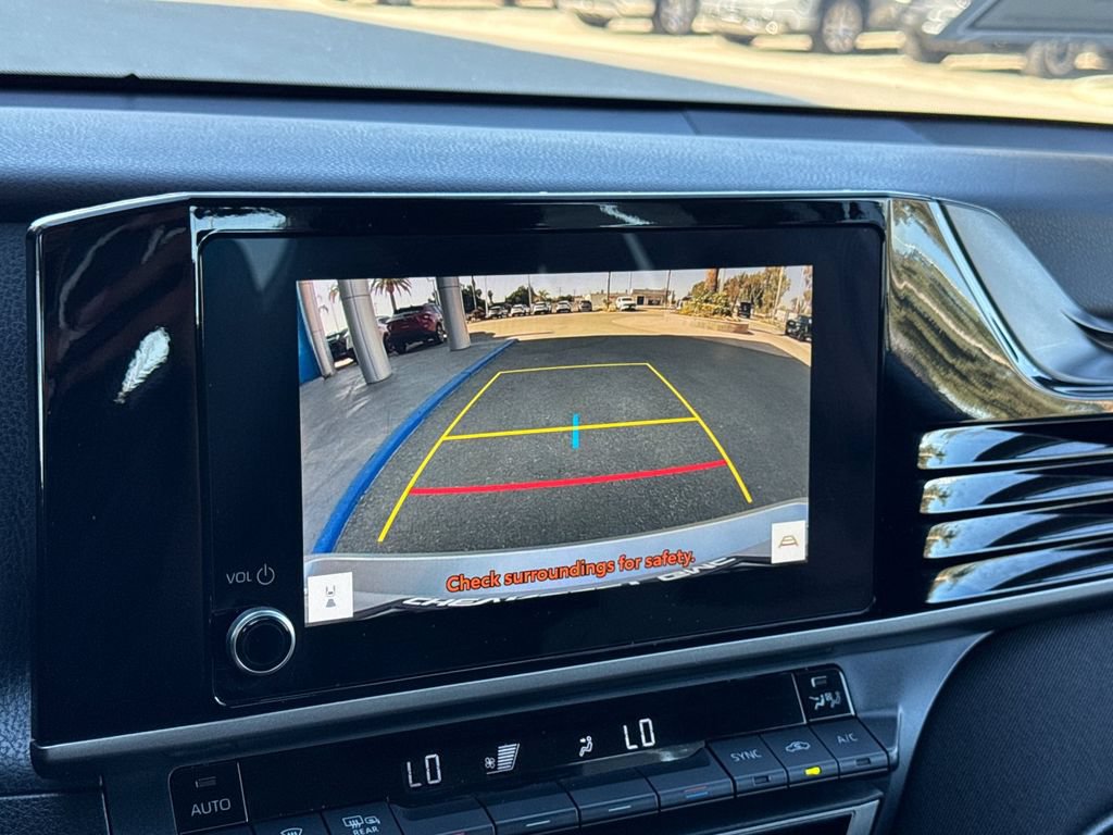 Used 2025 Toyota Camry LE FWD image 20