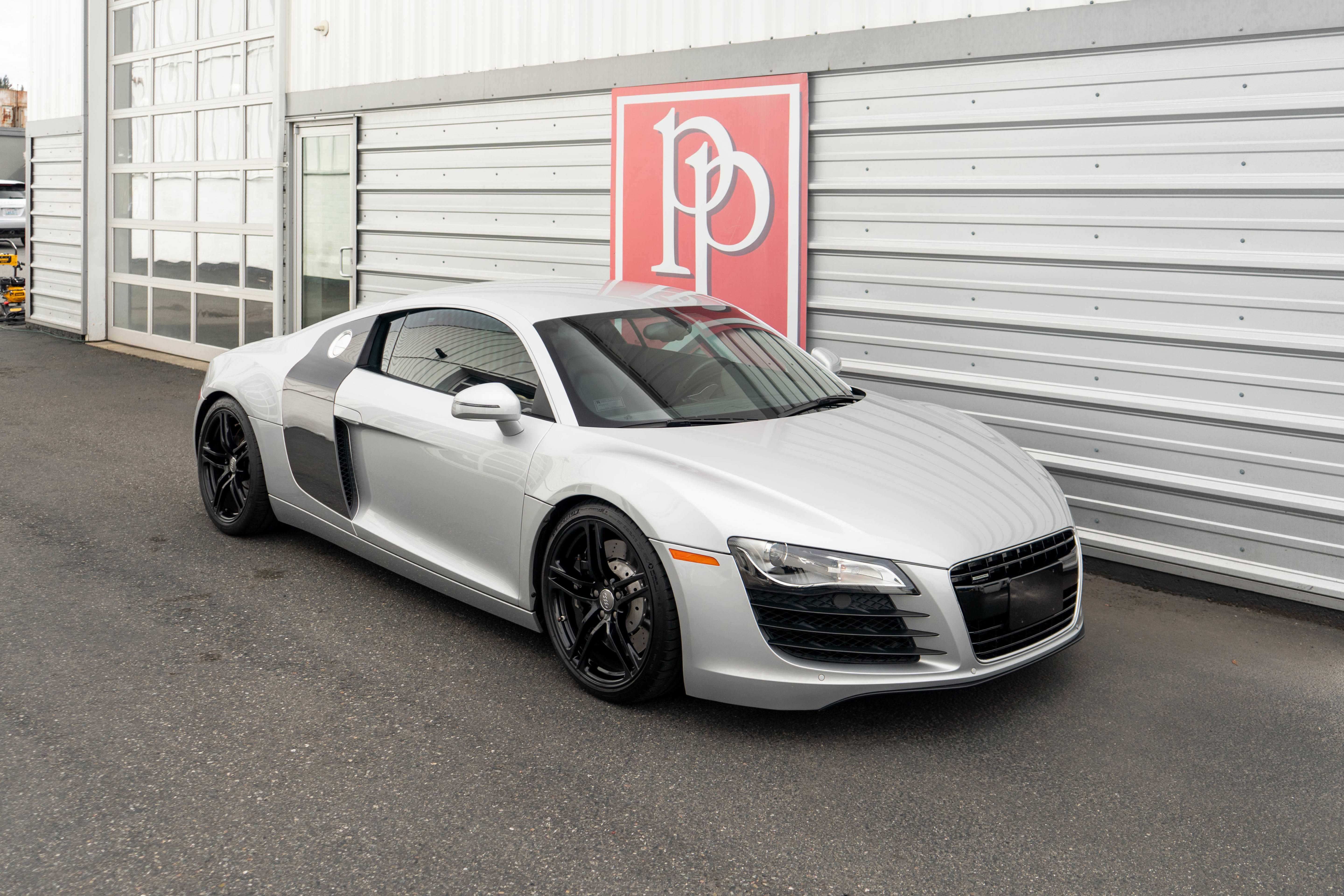 Used 2009 Audi R8 V8 image 37