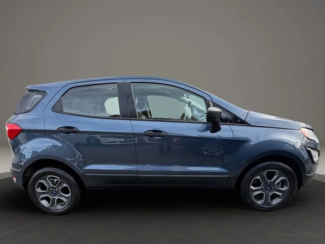 Used 2021 Ford EcoSport S image 4