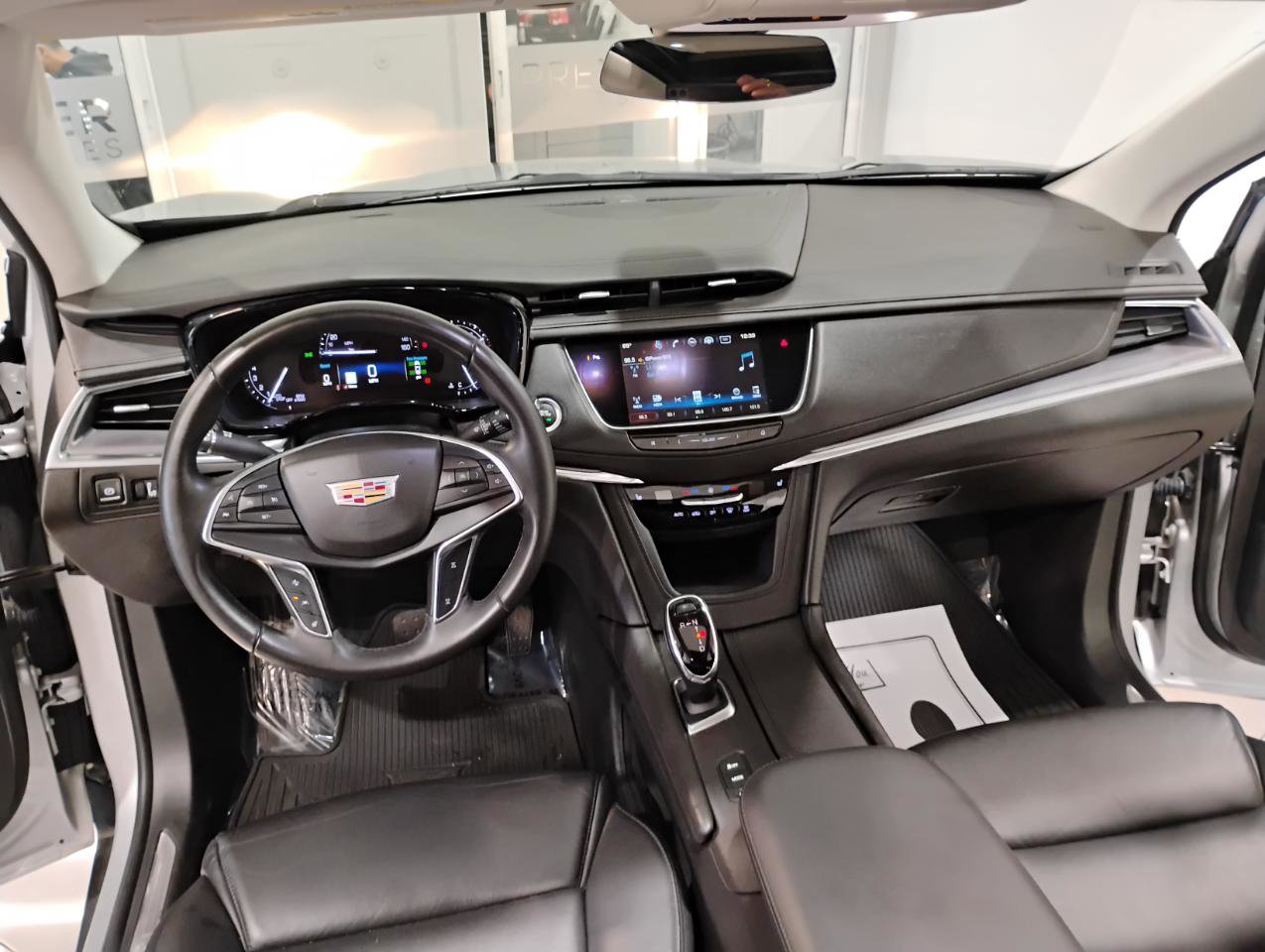 Used 2018 Cadillac XT5 Luxury w/ Driver Awareness Package image 45