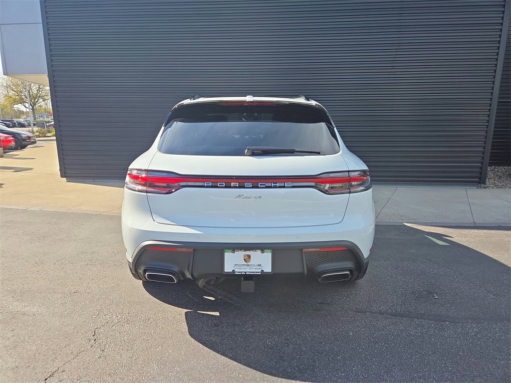 New 2026 Porsche Macan image 40