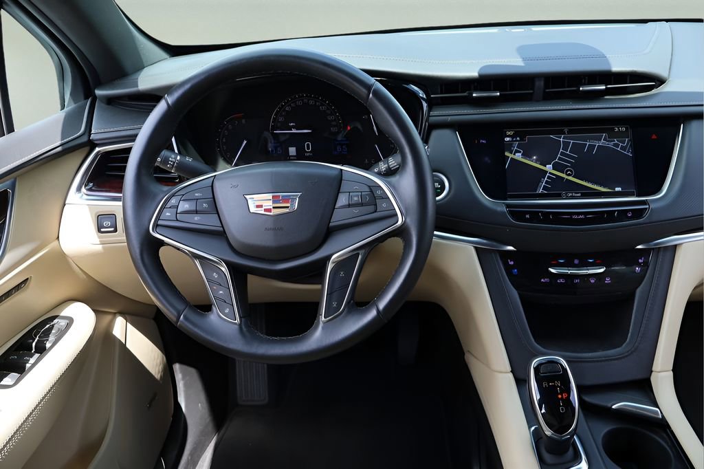 Used 2018 Cadillac XT5 Premium Luxury FWD image 14