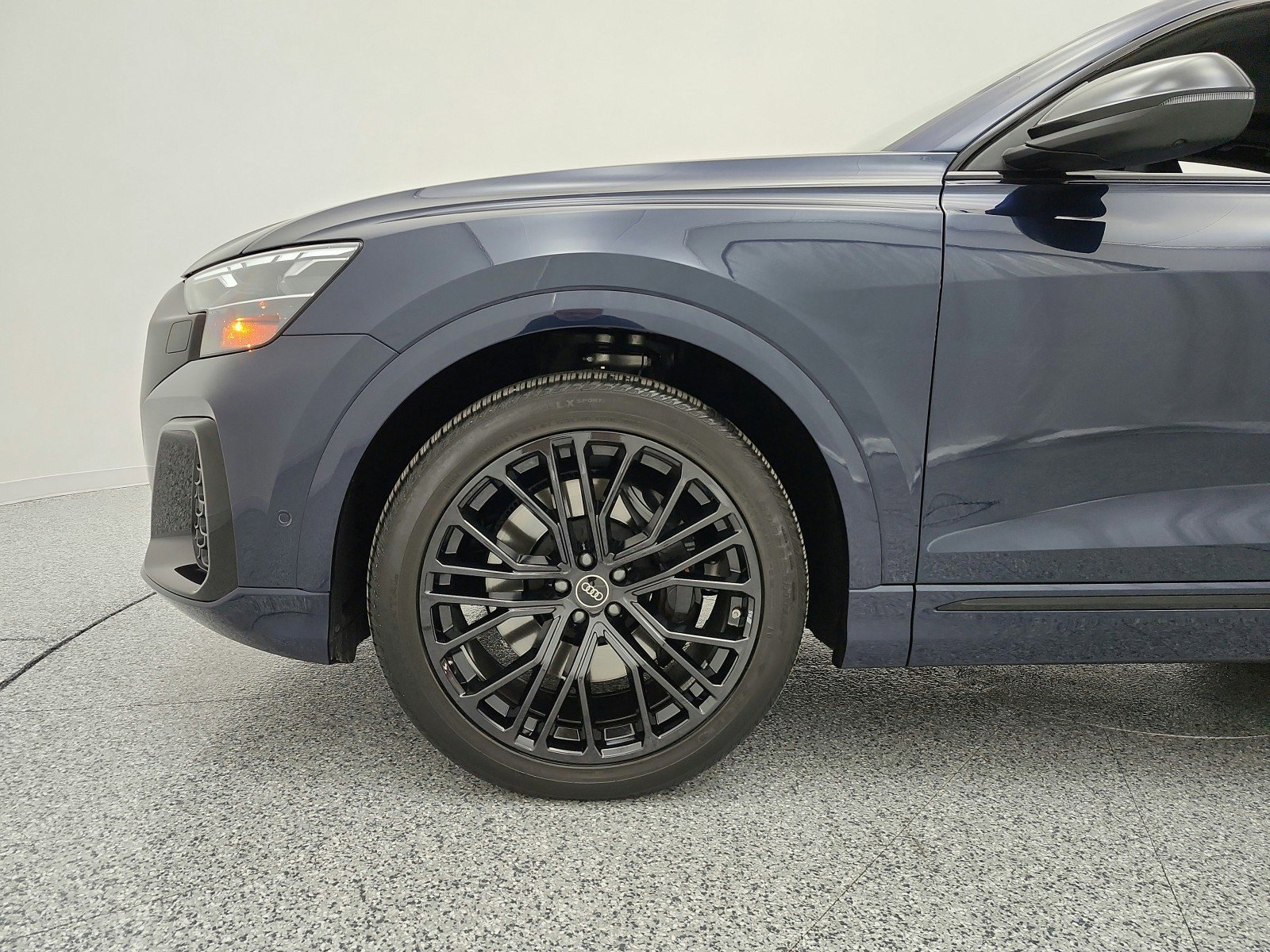 Used 2025 Audi SQ8 Premium Plus image 24