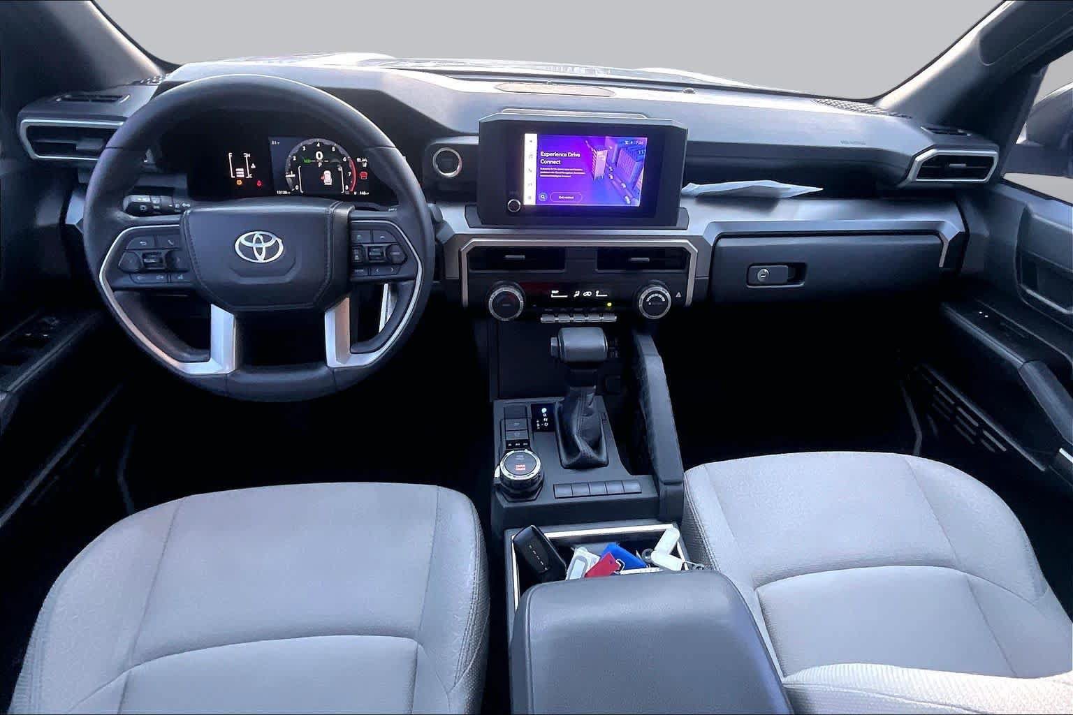 Used 2025 Toyota 4Runner SR5 AWD/4WD image 15