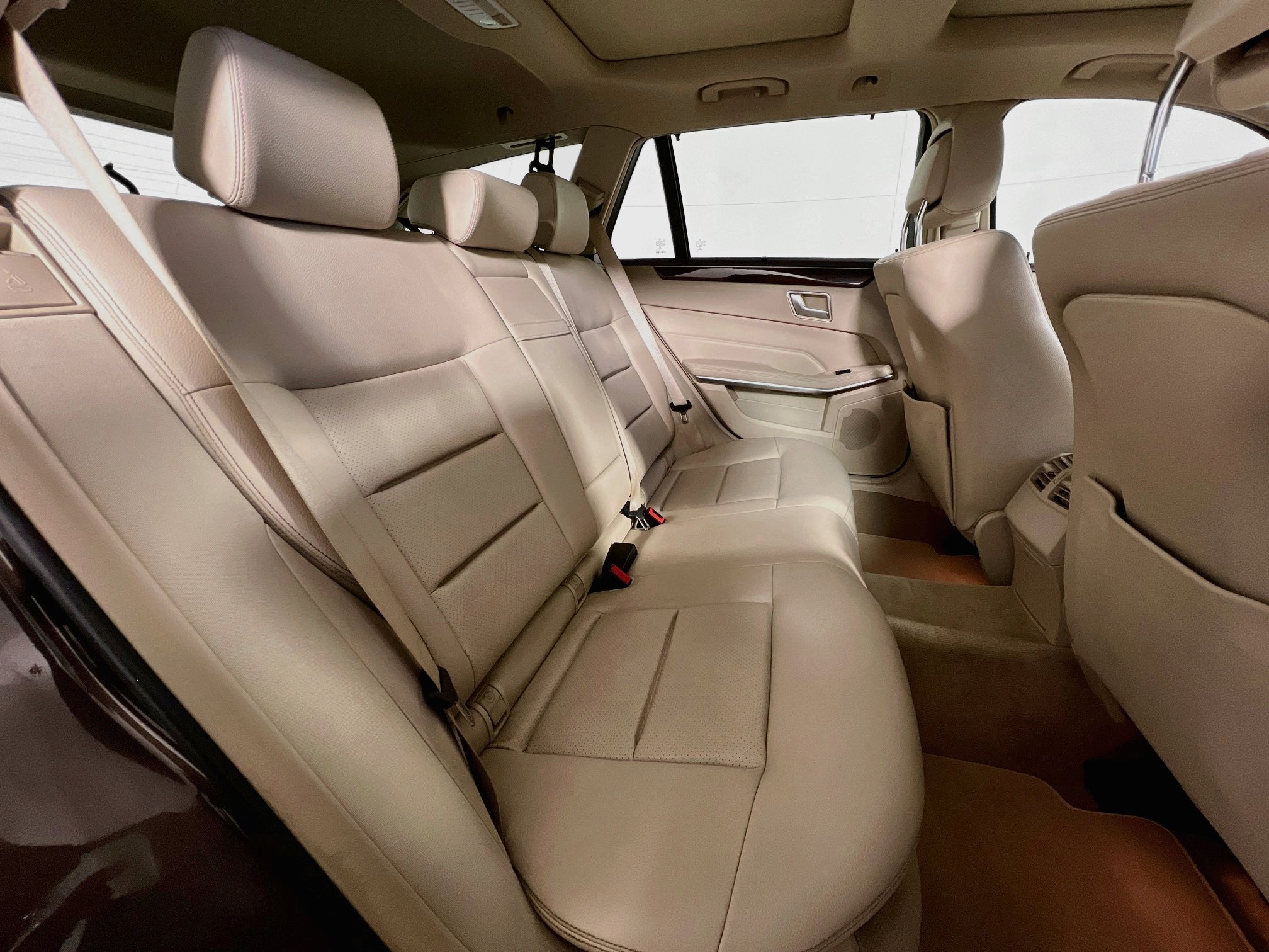 Used 2014 Mercedes-Benz E 350 4MATIC Wagon image 24