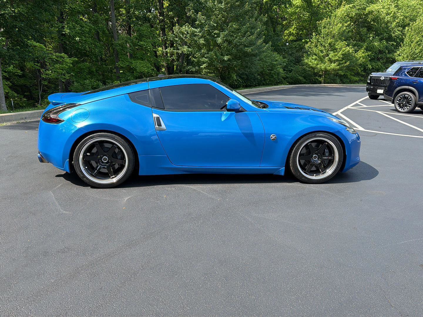 Used 2009 Nissan 370Z Touring w/ Sport Pkg RWD image 9
