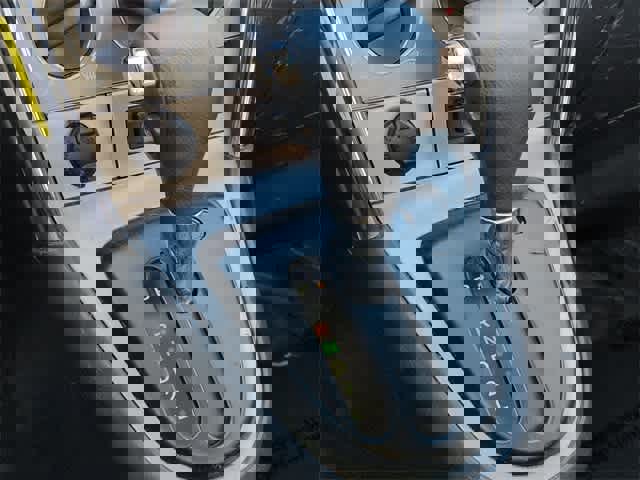 Used 2007 Pontiac Vibe w/ Sun And Sound Package image 26