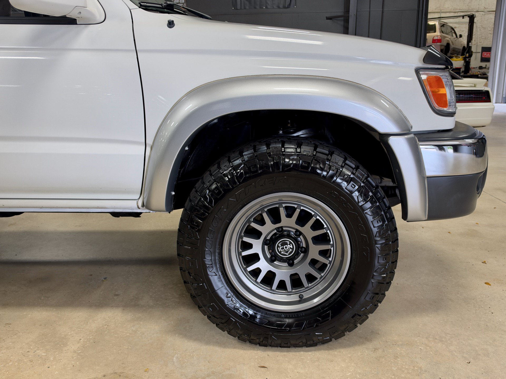 Used 2002 Toyota 4Runner SR5 w/ Upgrade Value Pkg 2 AWD/4WD image 19