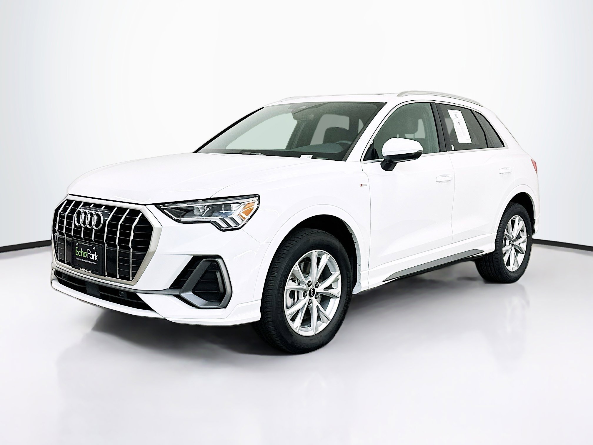 Used 2025 Audi Q3 2.0T Premium image 3