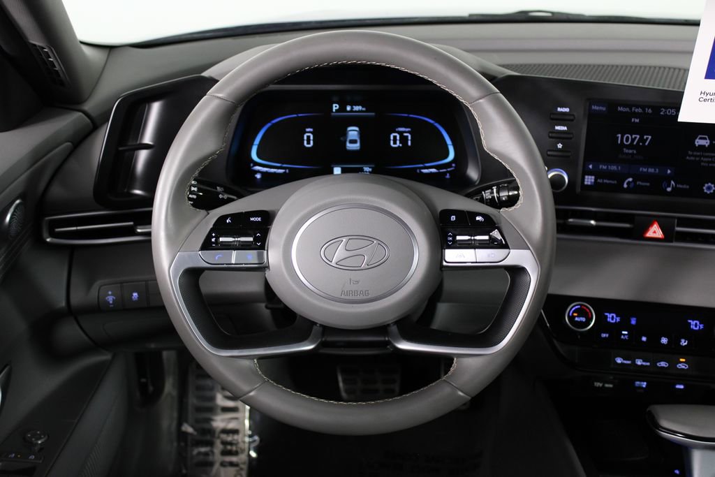 Certified 2025 Hyundai Elantra Sport image 21
