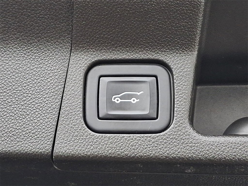 Used 2022 GMC Acadia SLE w/ Driver Convenience Package image 29