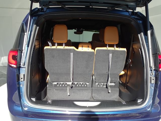 Certified 2023 Chrysler Pacifica Pinnacle image 24