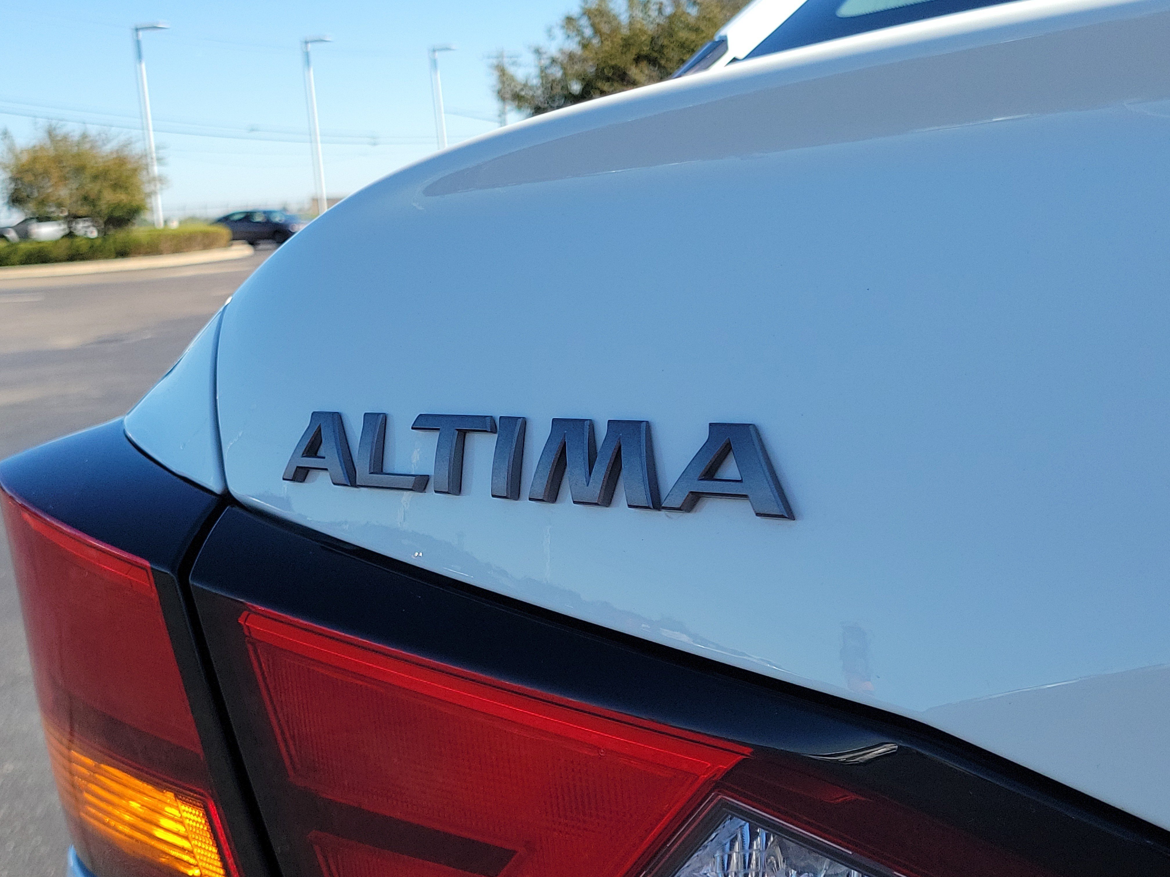 Certified 2025 Nissan Altima 2.5 SV FWD image 6
