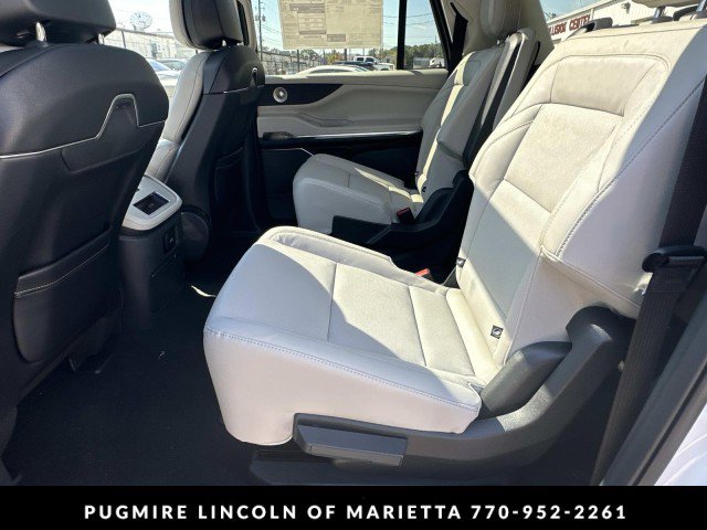 New 2025 Lincoln Navigator L Reserve image 24