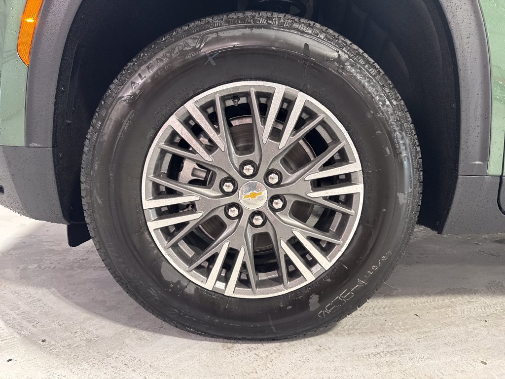 New 2027 Chevrolet Traverse LT AWD/4WD image 41