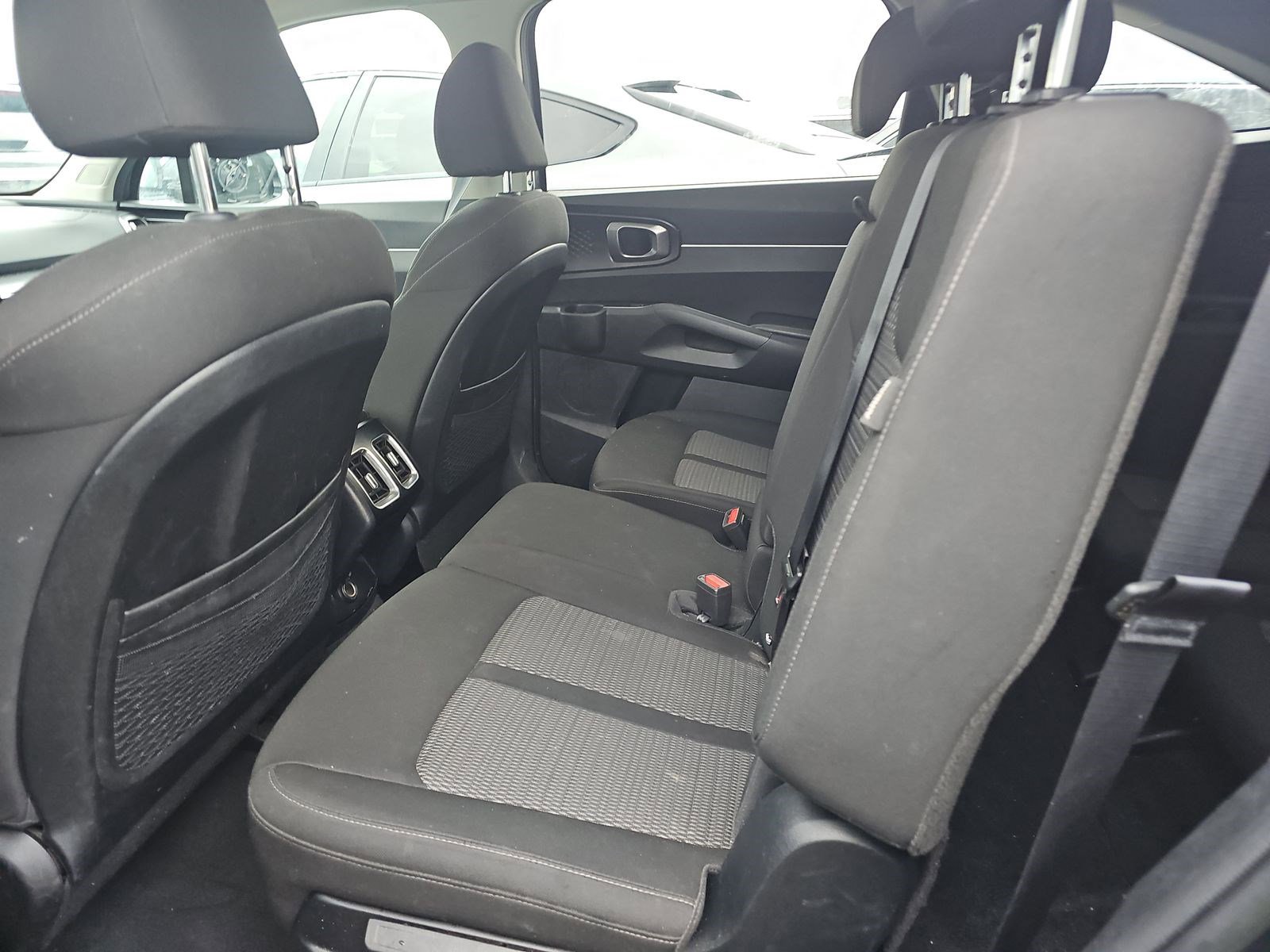 Used 2024 Kia Sorento LX image 11