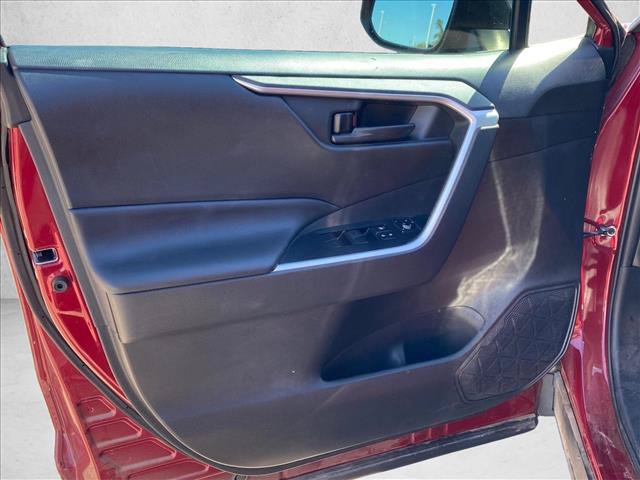 Used 2021 Toyota RAV4 LE w/ Carpet Mat Package (TMS) FWD image 23