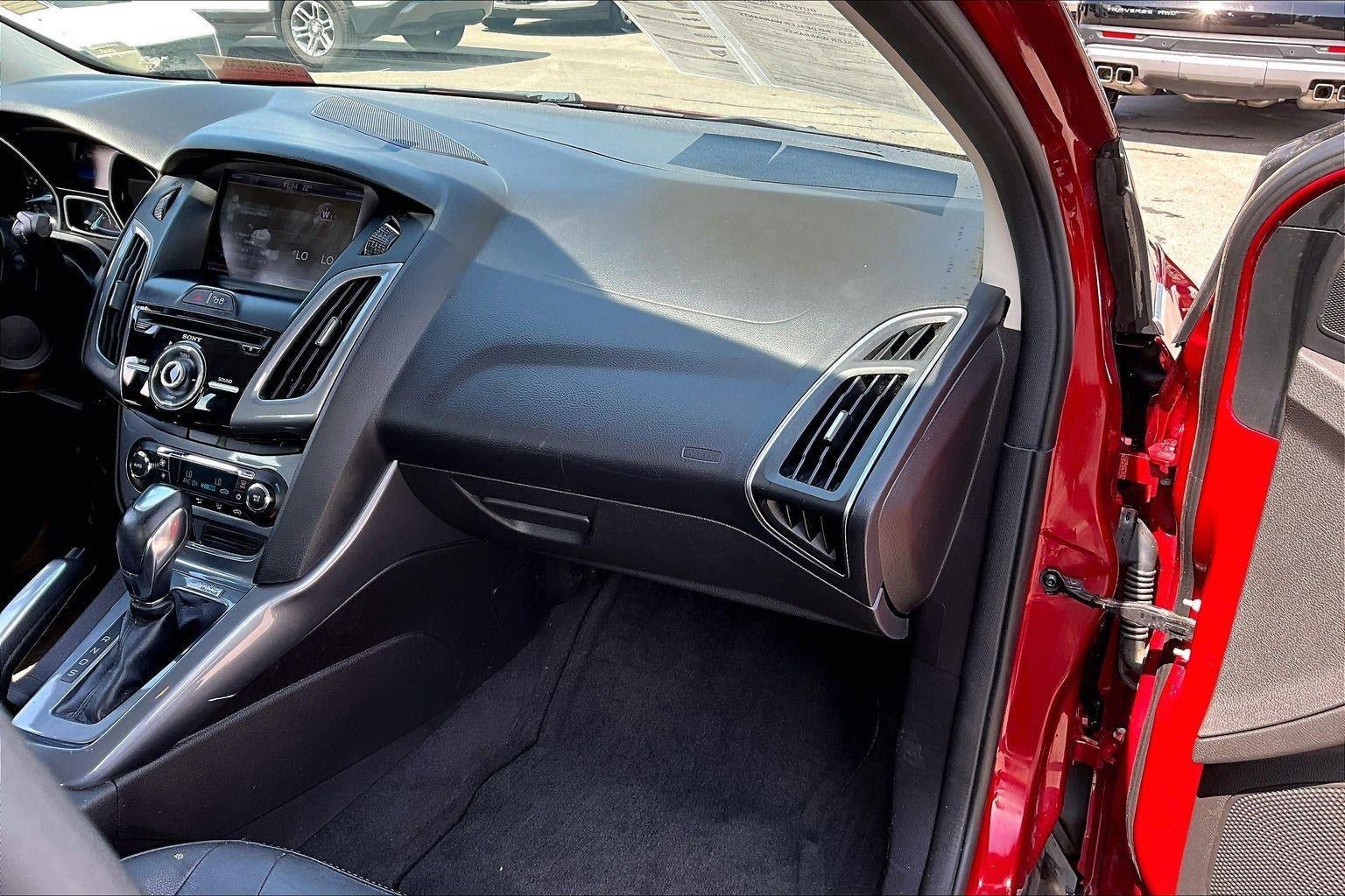 Used 2013 Ford Focus Titanium w/ Titanium Handling Pkg FWD image 16